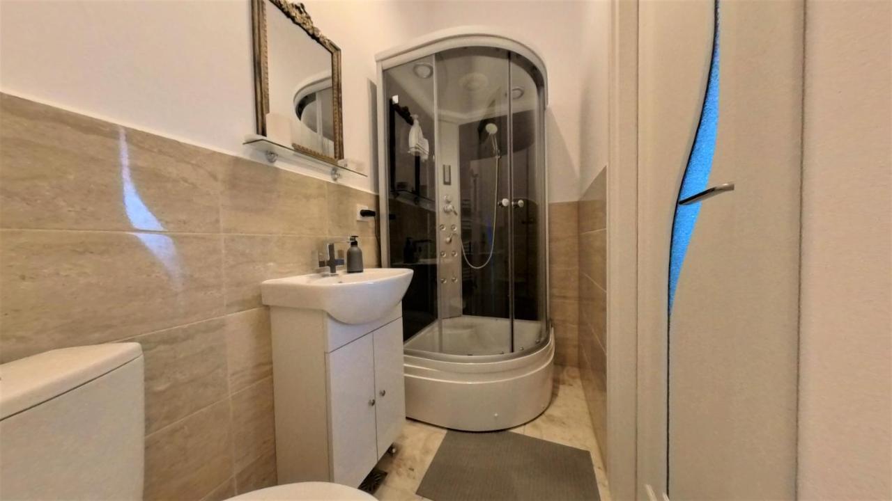 Appartamento Casa J. Gusbeth - Braşov Esterno foto