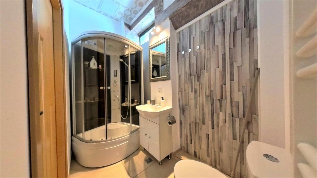 Appartamento Casa J. Gusbeth - Braşov Esterno foto