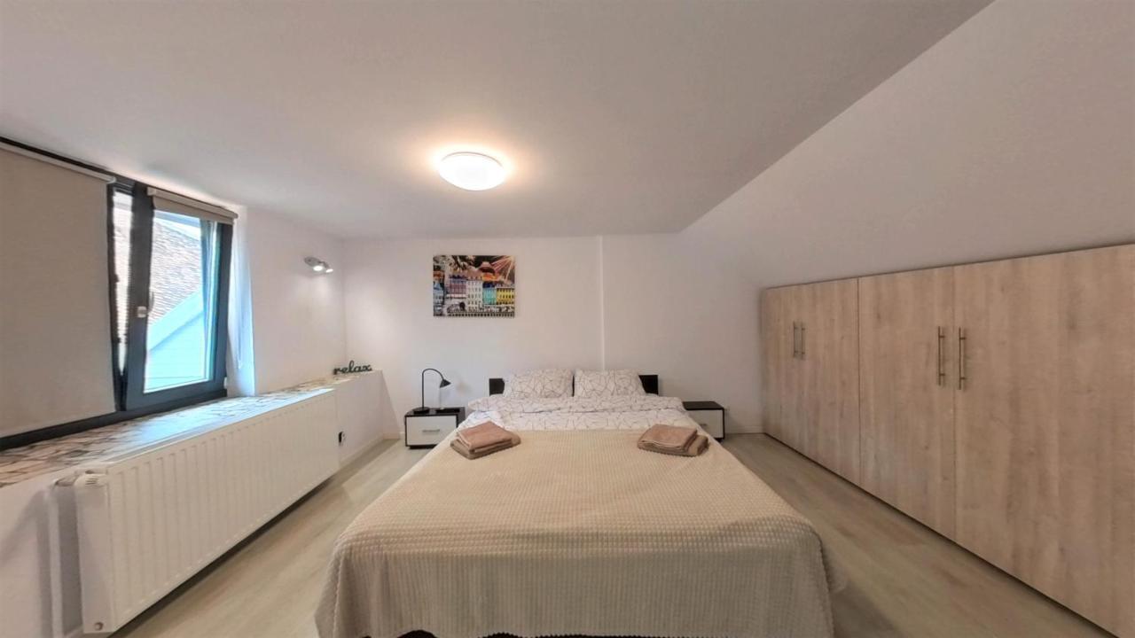 Appartamento Casa J. Gusbeth - Braşov Esterno foto